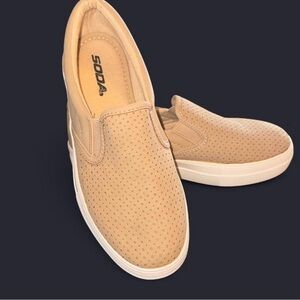 Soda Women’s  Beige Perforated Slip-On Loafers Size 7.5